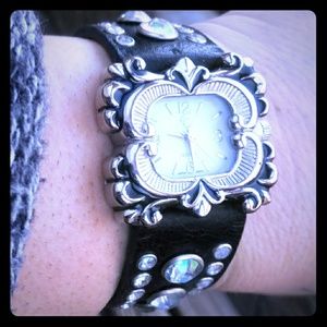 Studded rhinestones watch Japan MOVT black